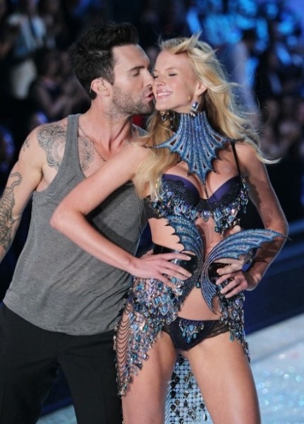 誰能有幸約會(huì)天使？維秘超模們的男星后宮團(tuán)