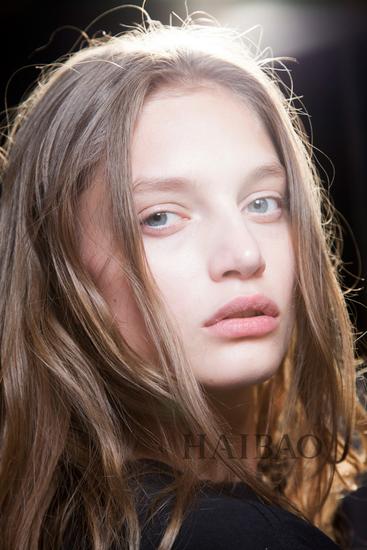 挑質(zhì)地or看膚色？ 正確選隔離要根據(jù)年齡段