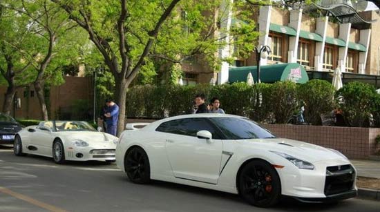 　網(wǎng)傳王爍的500萬(wàn)豪車