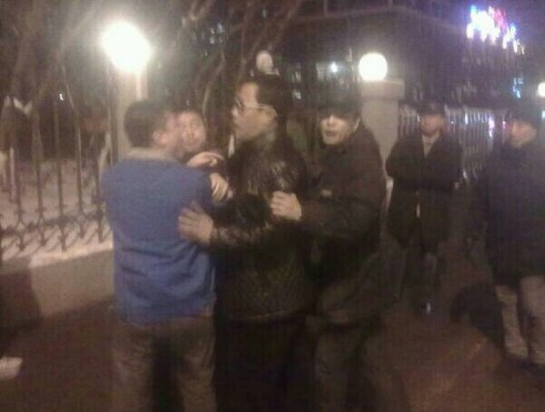 轉(zhuǎn)發(fā)到微博網(wǎng)曝趙本山徒弟駕無(wú)牌路虎追尾打人。