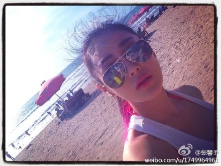 張馨予在印尼輕裝開工，但一想到要返回北京，即時(shí)打冷震