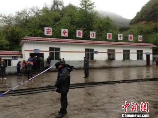 圖為事故救援現(xiàn)場(chǎng)。 禎東 攝