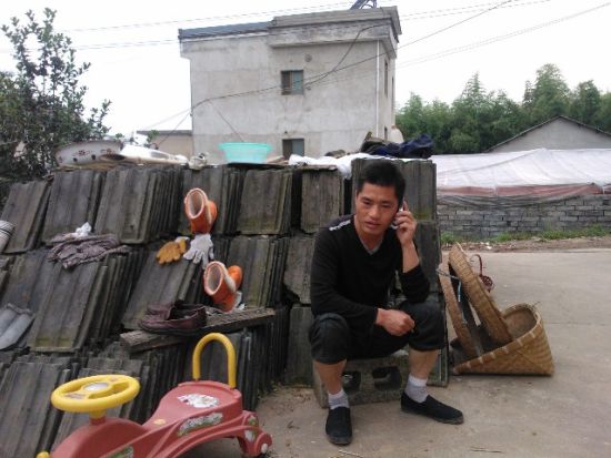 張輝忙于電話找工作，表示將自食其力。