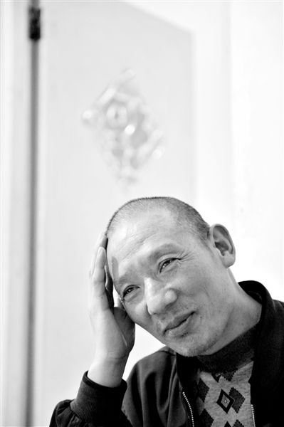 因涉嫌一起奸殺幼女事件，李懷亮被羈押近12年，三次審判，三次因“證據(jù)不足”被撤銷。 本版圖片均為資料圖片