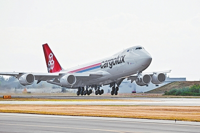 鄭州航空港這一年:“上天入地”開(kāi)啟大樞紐時(shí)代