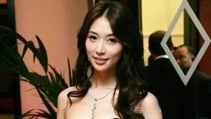 宋丹丹一條微博疑似又把林志玲陳冠希罵戰(zhàn)推向新高度！