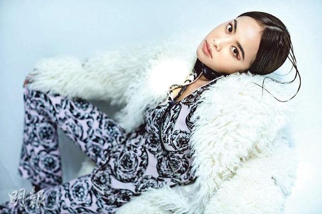 蔡依林的新歌高唱要勇敢做自己，沒想到MV卻鬧出風波。