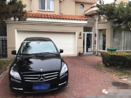 該外籍男子的車輛。（網(wǎng)友供圖）