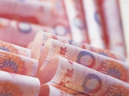 對增收潛力大、帶動能力強的7大群體（技能人才、新型職業(yè)農(nóng)民、科研人員、小微企業(yè)創(chuàng)業(yè)者、企業(yè)經(jīng)營管理人、基層干部隊伍、有勞動能力困難群體）實施激勵計劃，推出差別化收入分配激勵政策，帶動城鄉(xiāng)居民實現(xiàn)總體增收。