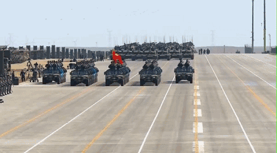 日本網(wǎng)友第一次看中國建軍節(jié)閱兵直播 啥反應(yīng)？