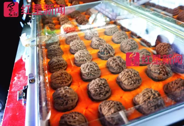 文玩核桃遇冷由幾萬一對降到5元沒人要？商戶否認(rèn)