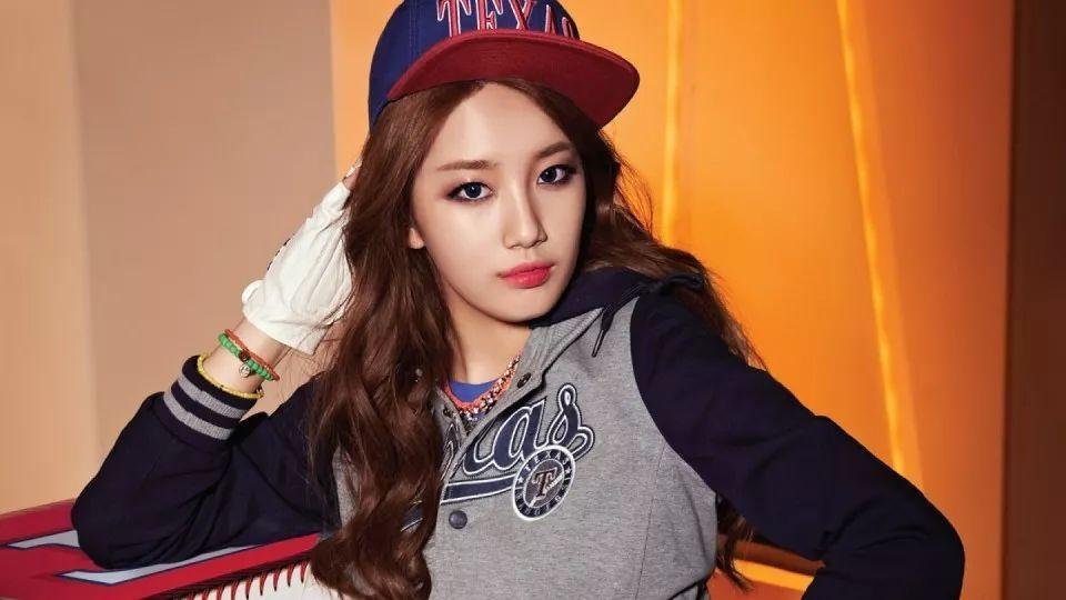 從李敏鎬到李棟旭，再次分手的“男神收割機”裴秀智被嘲太花心？