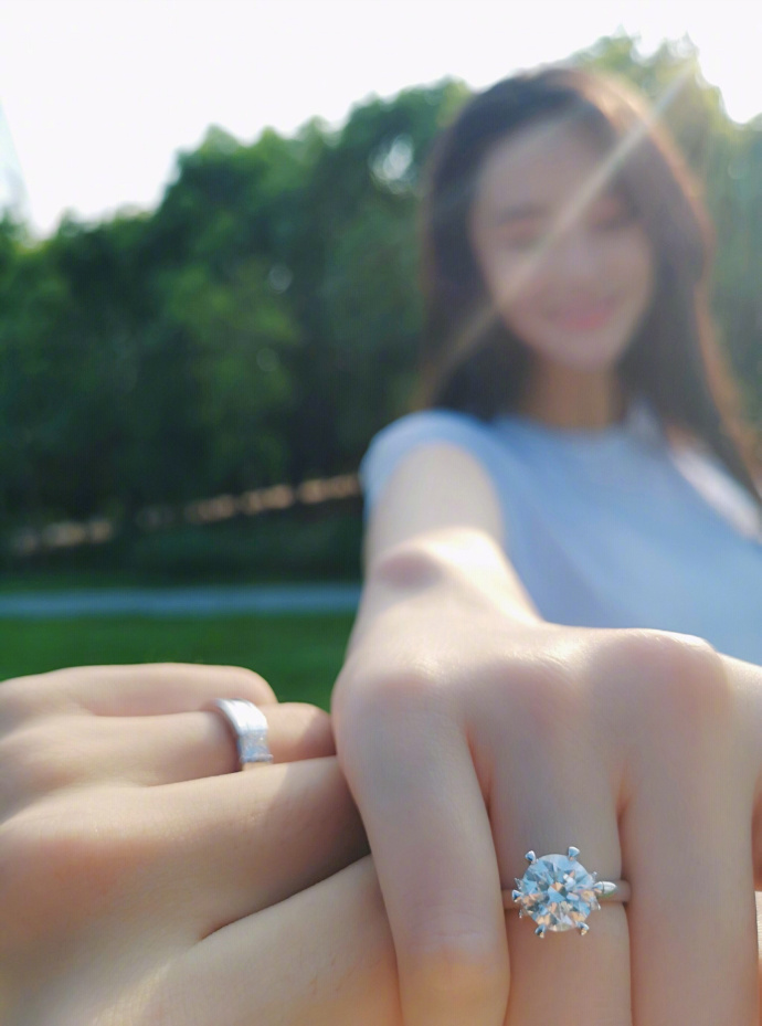 張馨予的婚紗成了淘寶爆款，知道價(jià)格后讓人大跌眼鏡！