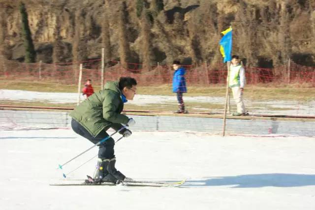 這幾個帥氣的姿勢，真的像專業(yè)級選手了呢
