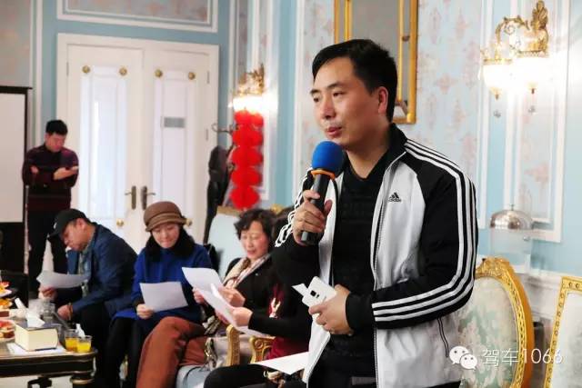 星星裝飾公司董事長、詩人 孔令偉