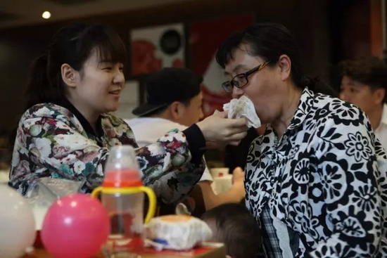 有了女兒后，我更能體會當(dāng)媽的辛苦與付出，謝謝你媽媽