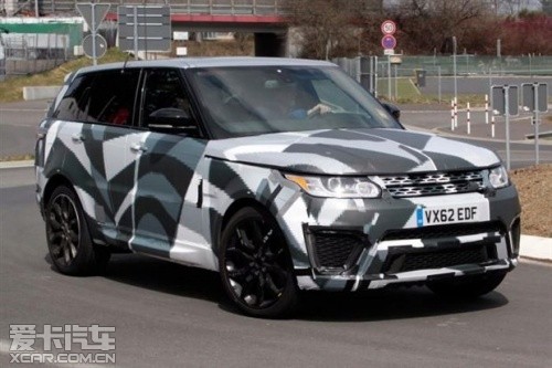 路虎攬勝運(yùn)動(dòng)版RS