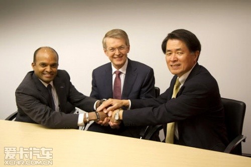 福特副總裁拉茲·奈爾、戴姆勒董事托馬斯·韋伯、日產(chǎn)副總裁山下光彥