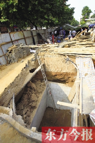 事發(fā)塌方基坑，深7米