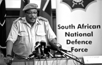 3月23日，中非共和國首都班吉，從加蓬首都利伯維爾出發(fā)的法國增援部隊(duì)共計(jì)200名士兵抵達(dá)班吉國際機(jī)場(chǎng)