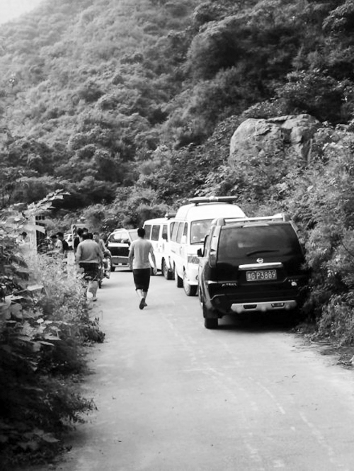 　搜救人員正在出事地點進行搜救