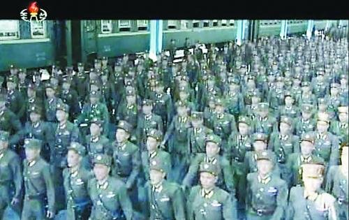 約2萬(wàn)名朝鮮朝鮮人民軍基層軍官近日陸續(xù)抵達(dá)平壤，準(zhǔn)備出席軍方大會(huì)。