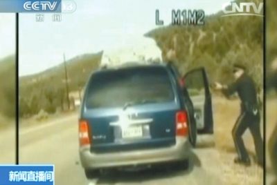 1察第一次讓費雷爾下車。