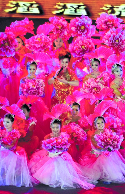 閉幕式上小香玉的一曲《河南人》唱出了我們河南人的精神。