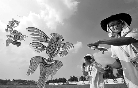 7月30日，第七屆全國農(nóng)運(yùn)會首項(xiàng)賽事——風(fēng)箏比賽在南召縣開賽