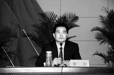 濮陽市委常委、市委政法委書記李剛