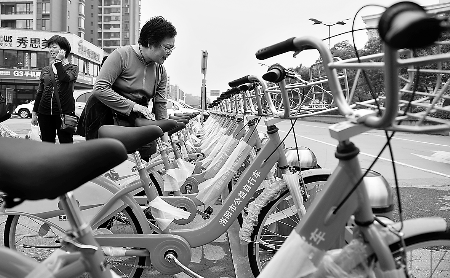 全國(guó)第一個(gè)福彩資金建設(shè)公益自行車(chē)系統(tǒng)落戶(hù)洛陽(yáng)