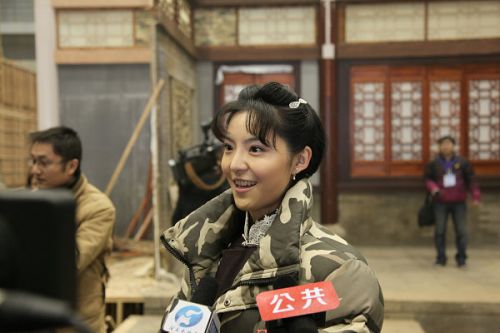 《大河兒女》演員接受媒體專訪。