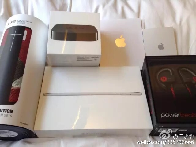 日本果粉雪夜排隊 警察拍肩確認死活