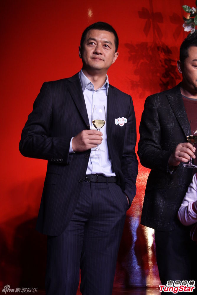 李亞鵬、郭濤父子相活動(dòng)