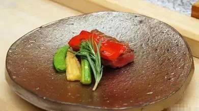 就一點(diǎn)兒紫菜跟生魚片 日料沒吃什么為啥還那么貴？