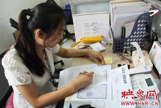 90后大學生體驗辦公文化