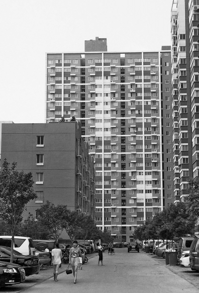 新就業(yè)大中專畢業(yè)生，外來務(wù)工人員住滿5年可申請購買公租房。