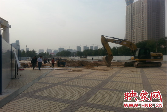 隴海路朝鳳路等三個站點已經(jīng)實施圍擋。