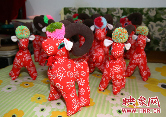 羊年來了，做一些紅紅的羊兒多喜慶