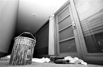 昨日，首師大公布的北京致遠東方教育科技有限公司和工商局網(wǎng)站公司注冊地空無一人。新京報記者 黃月 攝