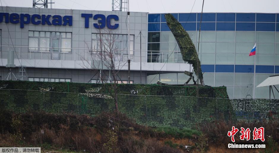 當(dāng)?shù)貢r(shí)間1月29日，俄羅斯索契，2014年索契冬奧會(huì)，俄羅斯軍方在奧林匹克公園周邊部署放空導(dǎo)彈系統(tǒng)。