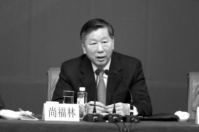 銀監(jiān)會主席尚福林。記者王海欣攝