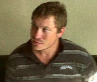 這是4月25日在印度尼西亞巴厘島拍攝的企圖硬闖客機(jī)駕駛艙的醉酒乘客馬特·克里斯托弗。