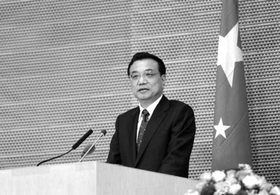 當地時間5月5日，國務院總理李克強在非盟會議中心發(fā)表演講。圖/中國政府網