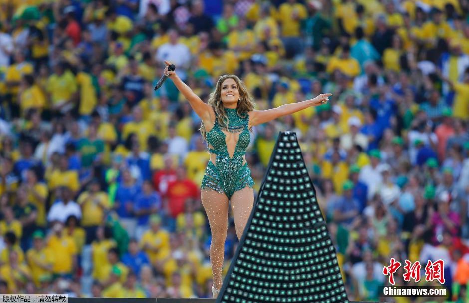 北京時(shí)間6月13日凌晨2時(shí)，巴西世界杯正式拉開(kāi)帷幕。