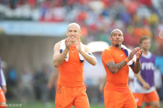荷蘭隊以三戰(zhàn)全勝的成績晉級16強(qiáng)