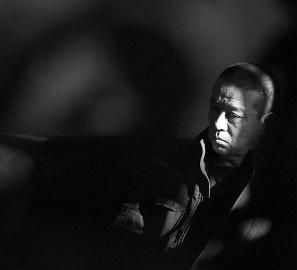 遲貴柱被判無(wú)罪后，怎么也高興不起來(lái)。