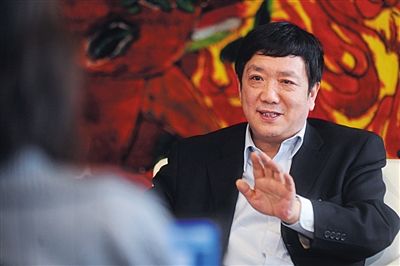 　政協(xié)委員、中國電力投資集團(tuán)總經(jīng)理陸啟洲稱，7800元是其每月基本工資。資料圖片/新京報記者 楊杰