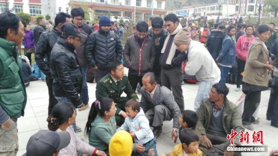 圖為西藏日喀則市吉隆縣吉隆鎮(zhèn)現(xiàn)場(chǎng)。 李國偉 攝