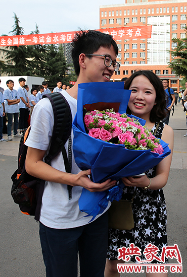 還有一種情，它是懵懂的情愫，你若安好，便是晴天。